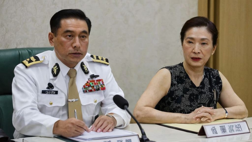 小道消息爆料明星涉毒事件引热议，警方介入让我们一起关注明星的真实面貌