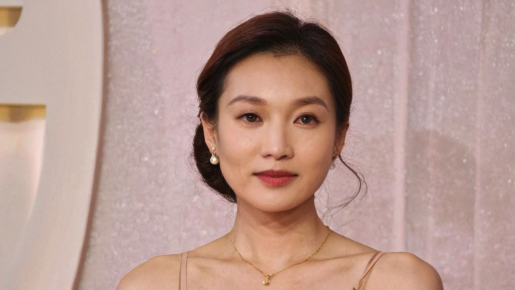 紫色兔子与战乙女苏菲亚的神秘交汇揭示娱乐圈黑料大瓜的背后秘密