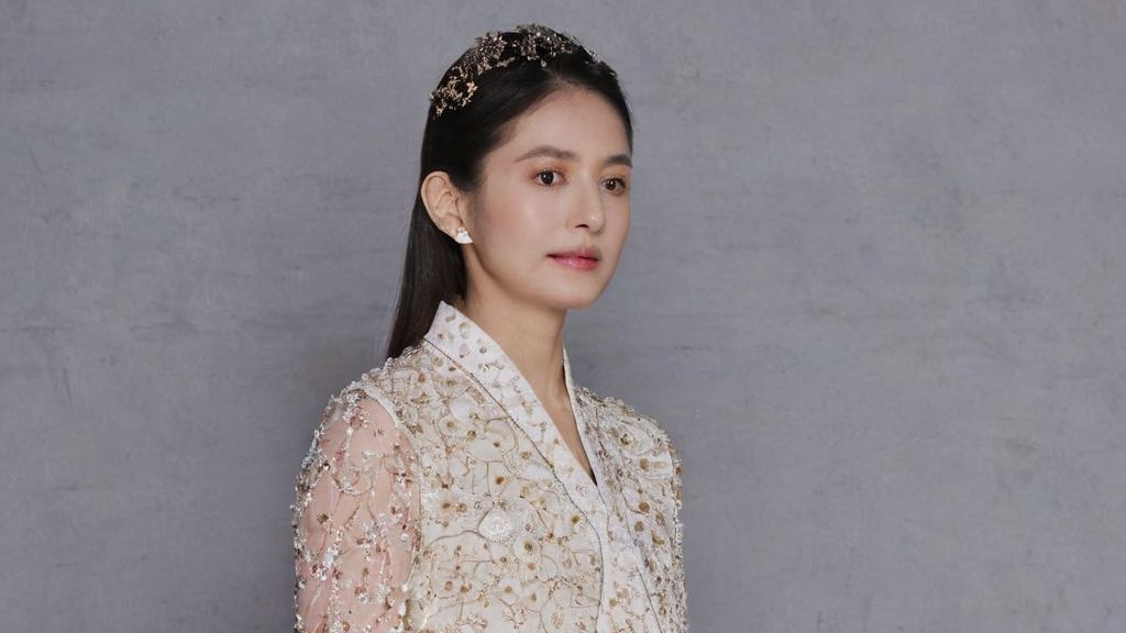 曾逸阳做个群演先锻炼也好用实际行动诠释明星魅力，揭秘娱乐圈背后的一面